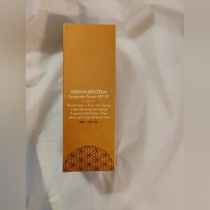 🆕Medium Spectrum Sunscreen Serum SPF 50 - (Foundation+Sunscreen) NEW & SEALED